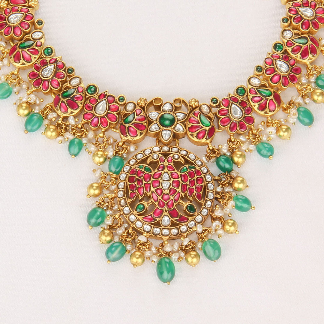 Saisrisha Kundan Short Necklace