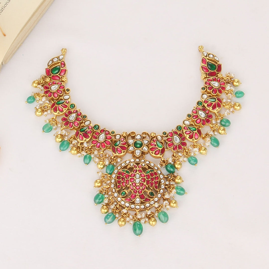 Saisrisha Kundan Short Necklace