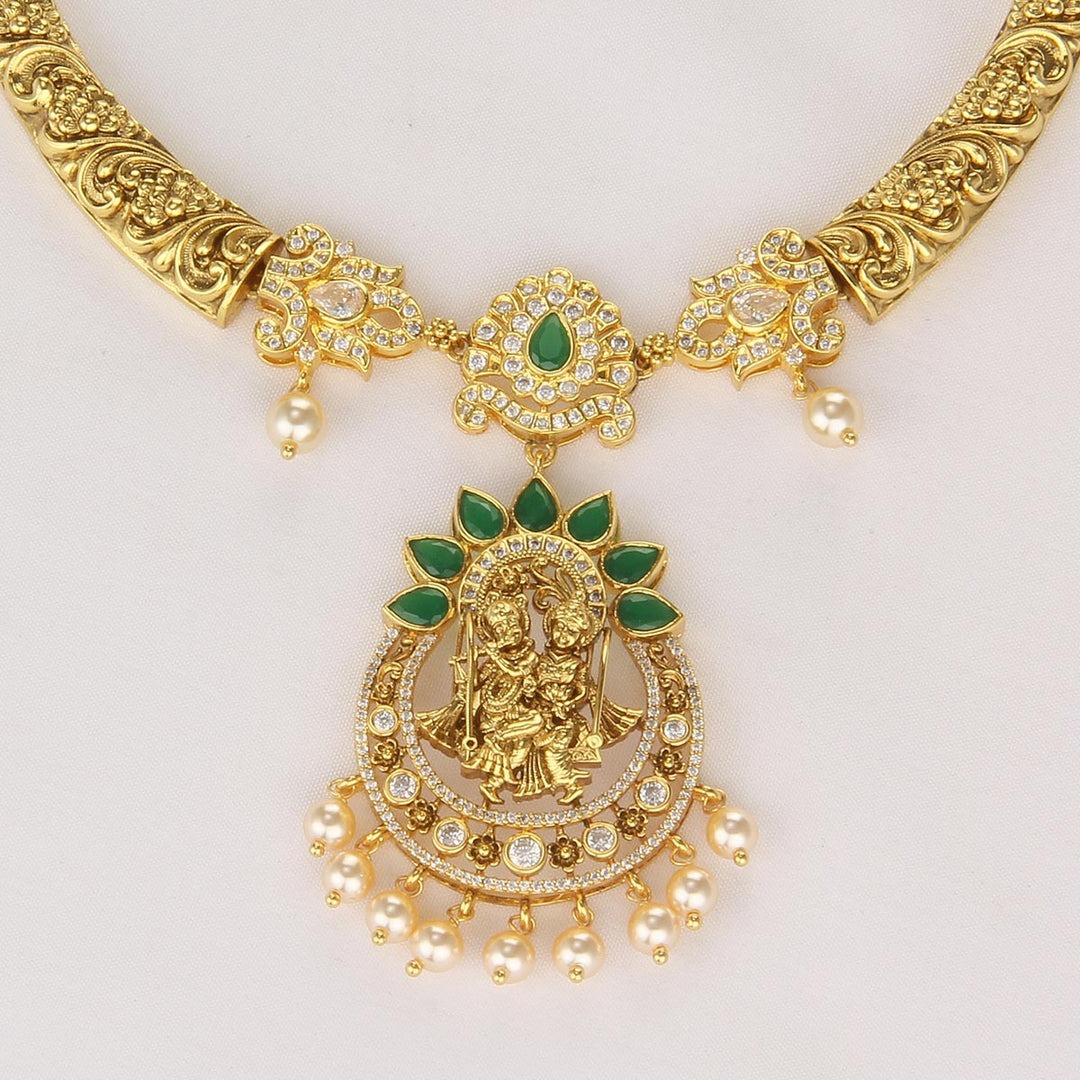 Prachina Short Necklace Set