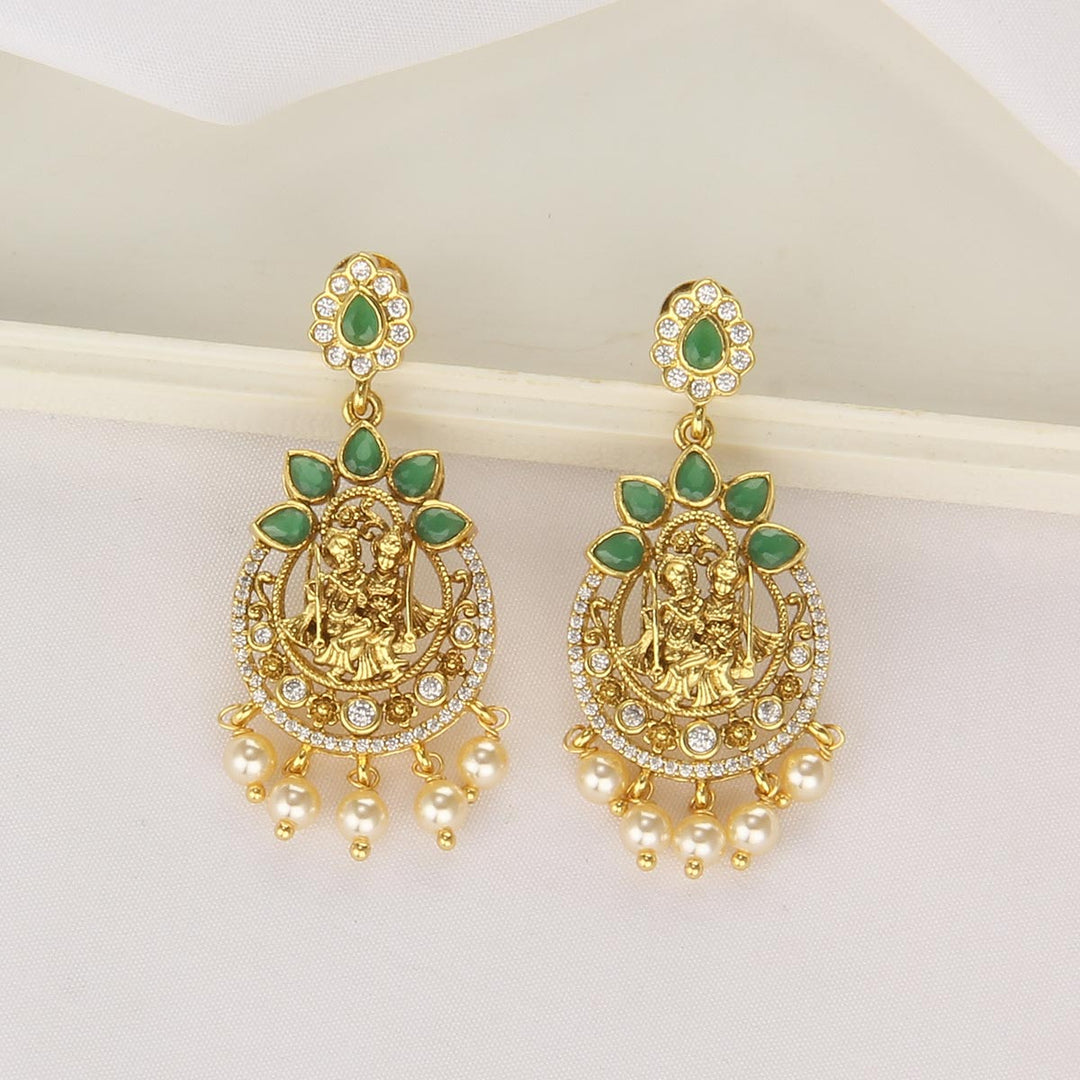 Prachina Short Necklace Set