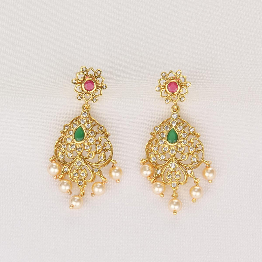 Nivasi Short Necklace Set