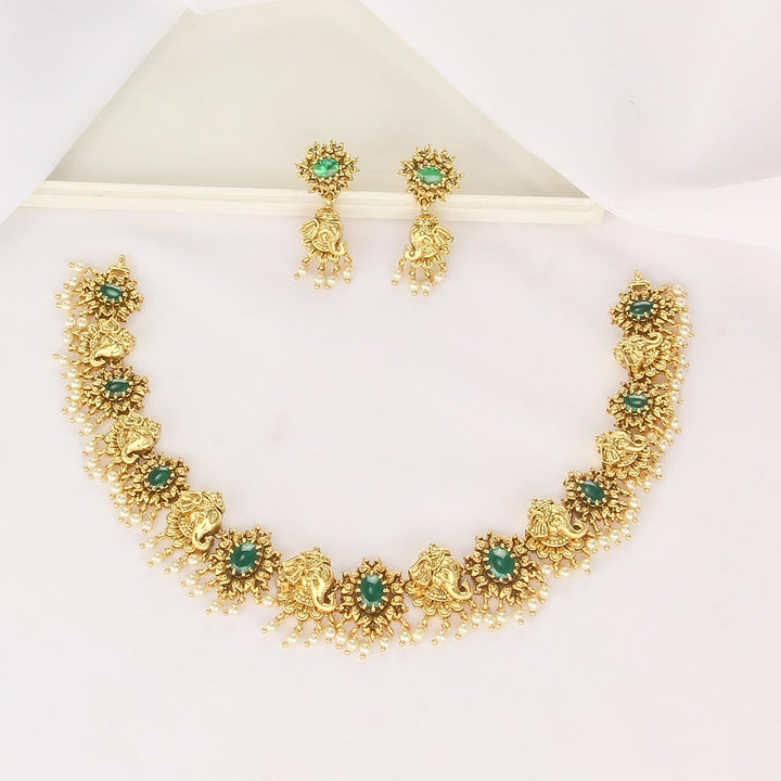 Heritage Short Necklace Set