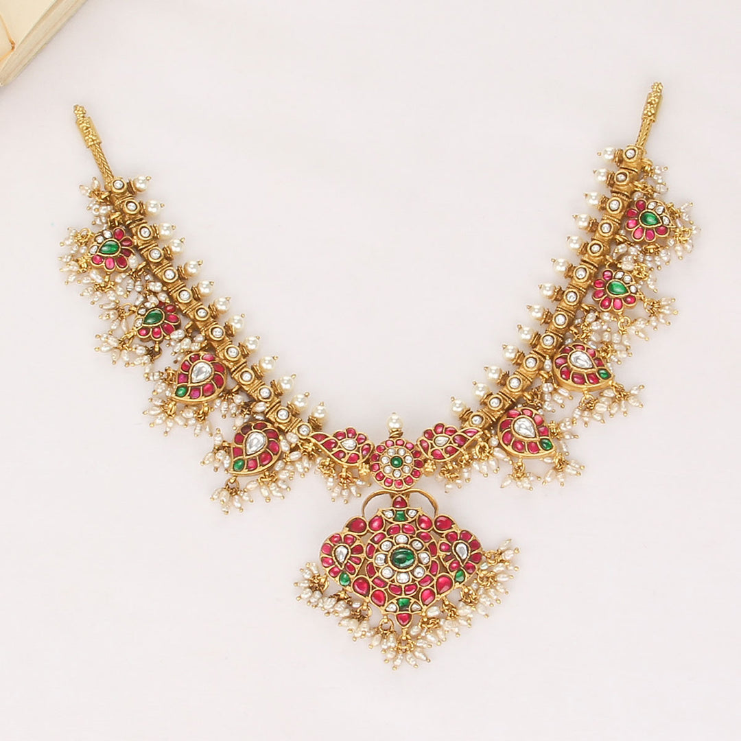 Rashiya Kundan Short Necklace
