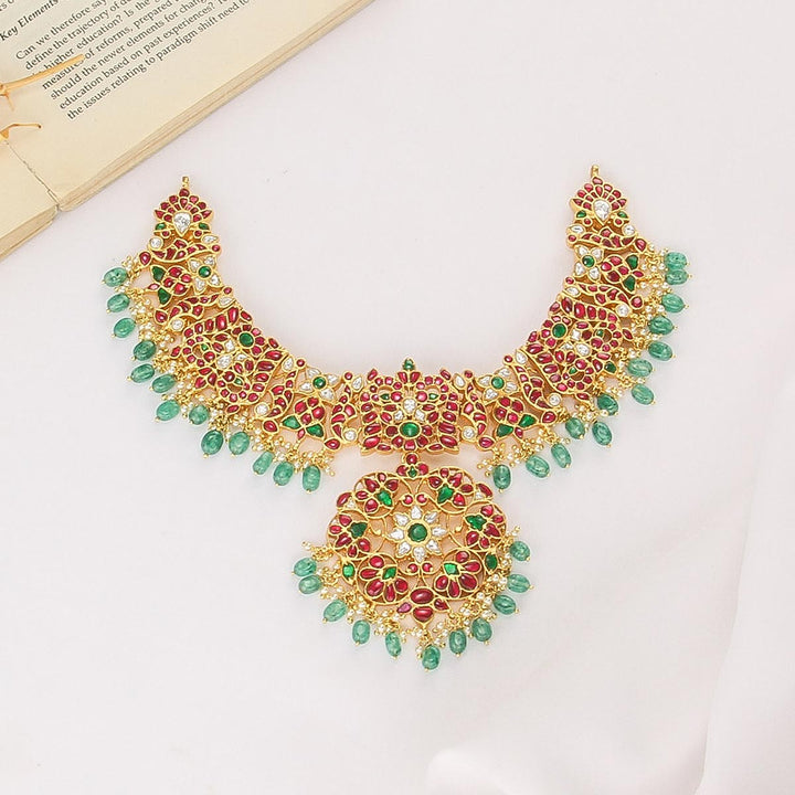 Liyashikha Kundan Short Necklace