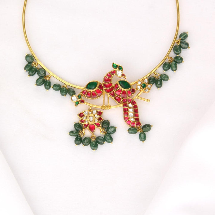 Chic & Fabulous Kundan Short Necklace