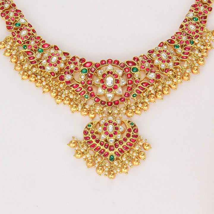 Liyashikha Kundan Short Necklace