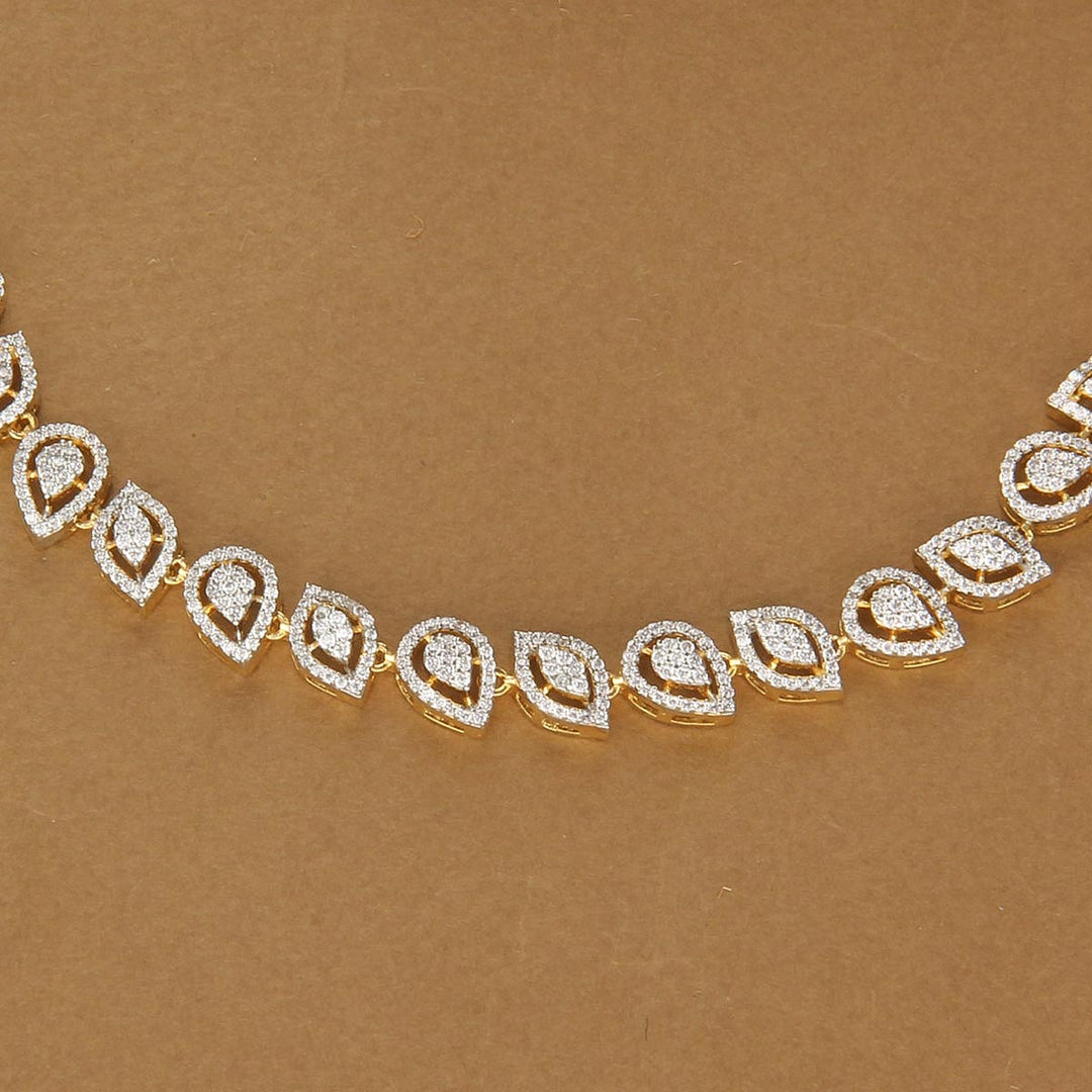 Avana Avikam Short Necklace Set