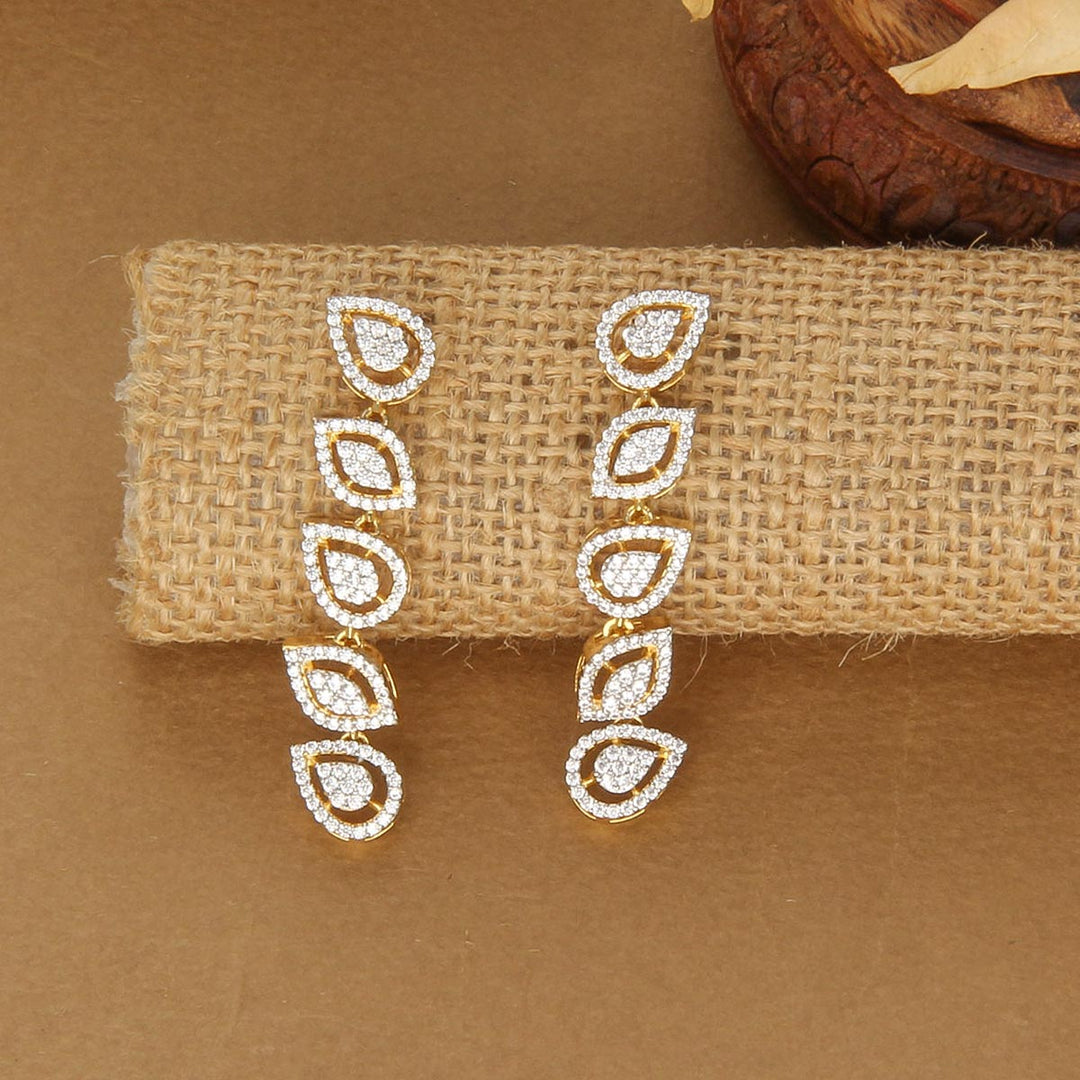 Avana Avikam Short Necklace Set