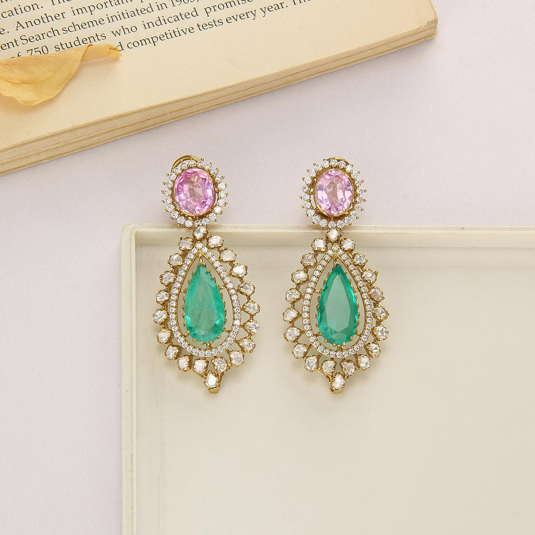 Simrath Short Necklace Set
