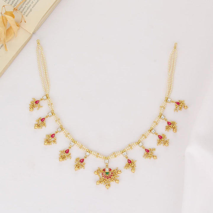 Ashvika Kundan Short Necklace