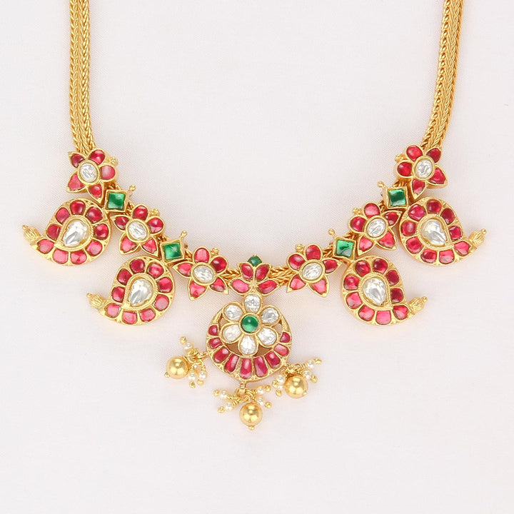 Aashvi Kundan Short Necklace