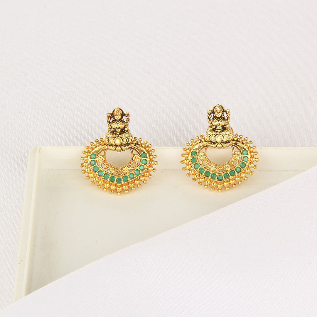 Vithusha Nagas Short Necklace Set