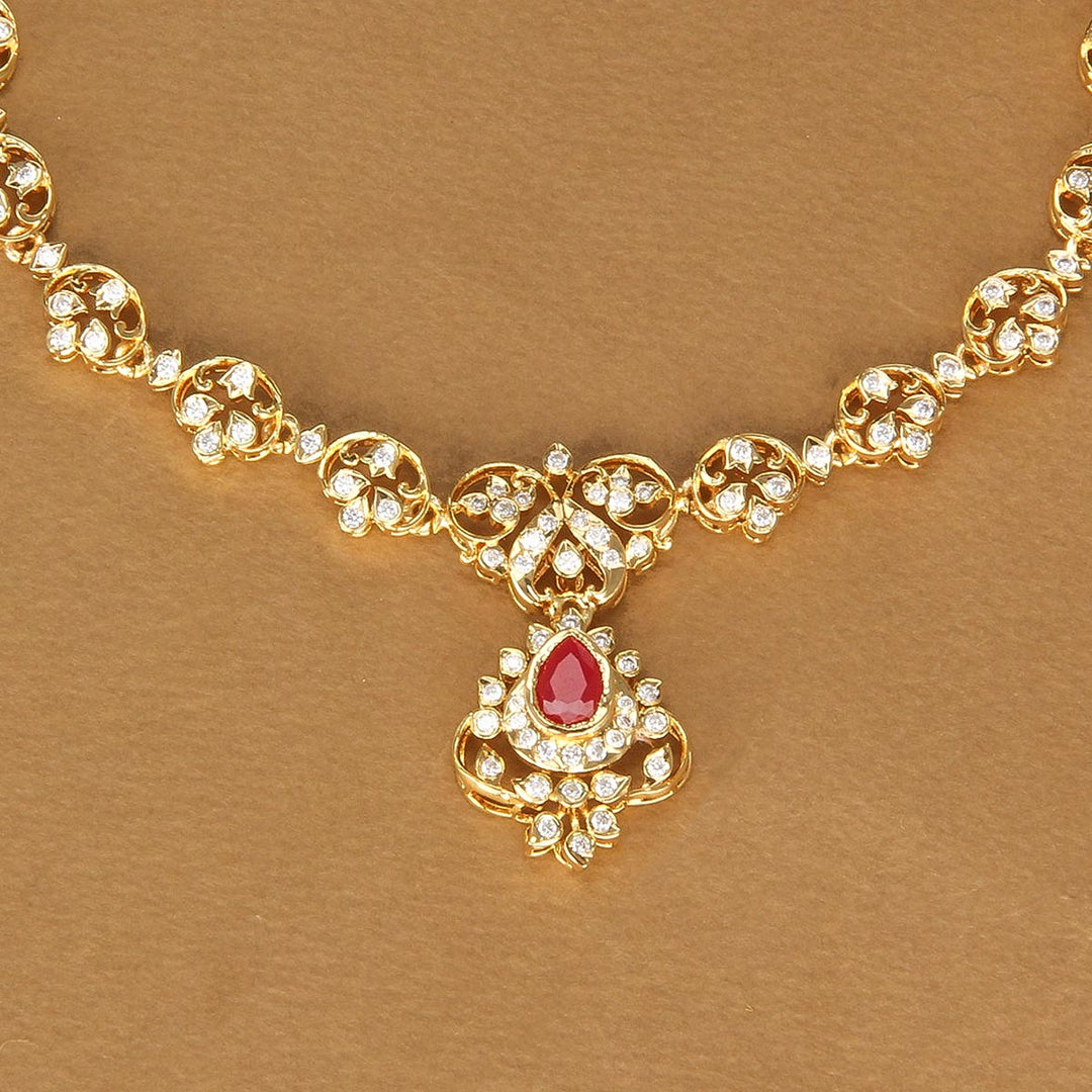 Nivanikha Diamond Design Short Necklace