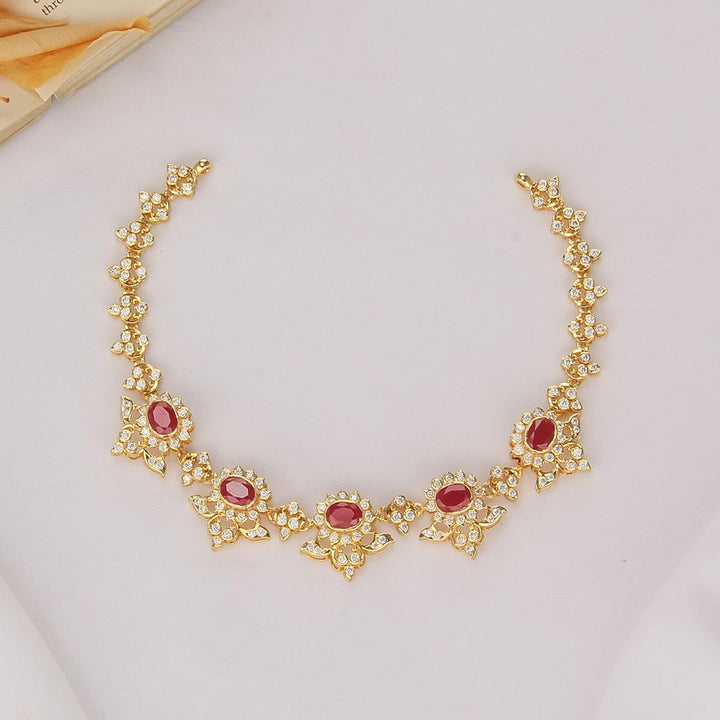Glittering Diamond Design Short Necklace