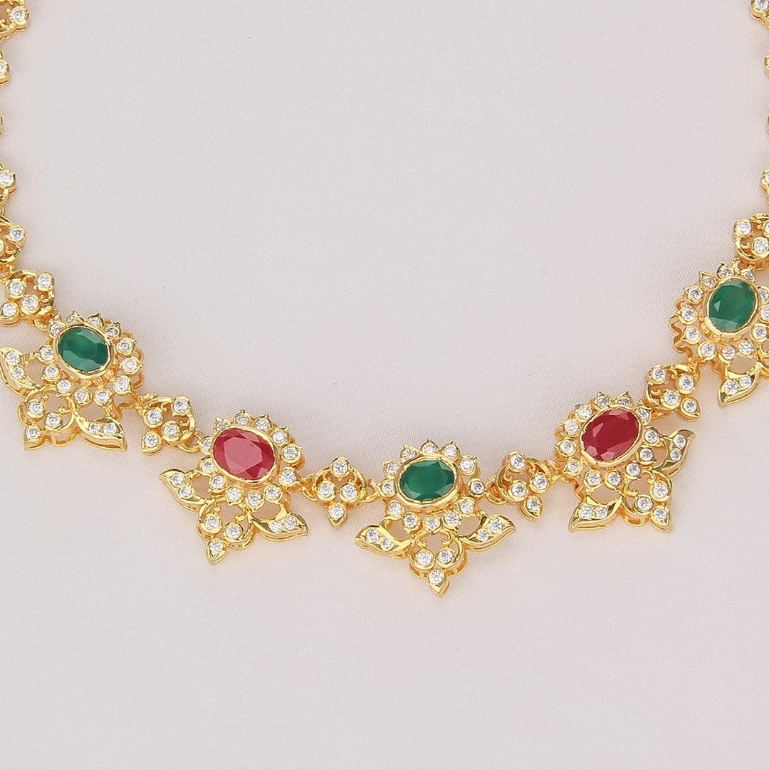 Dazzling Diamond Design Short Necklace