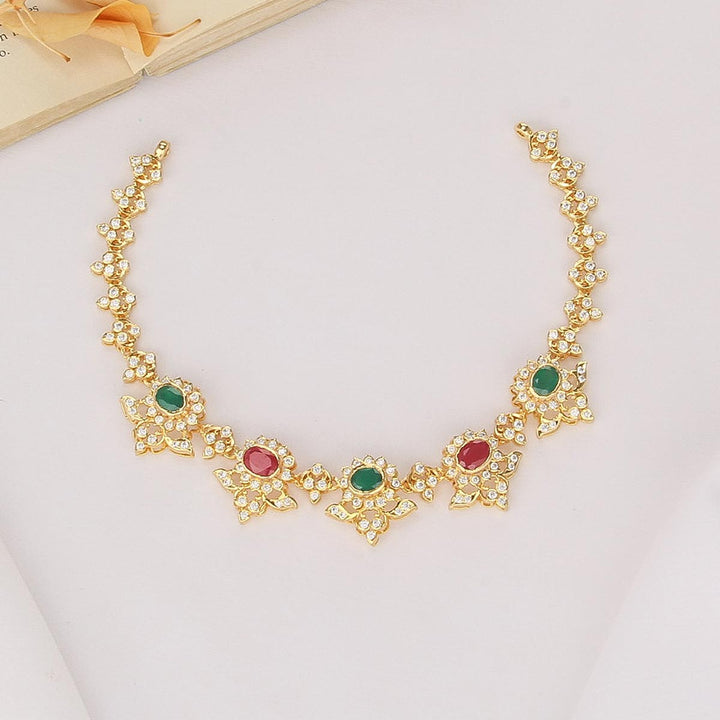 Dazzling Diamond Design Short Necklace