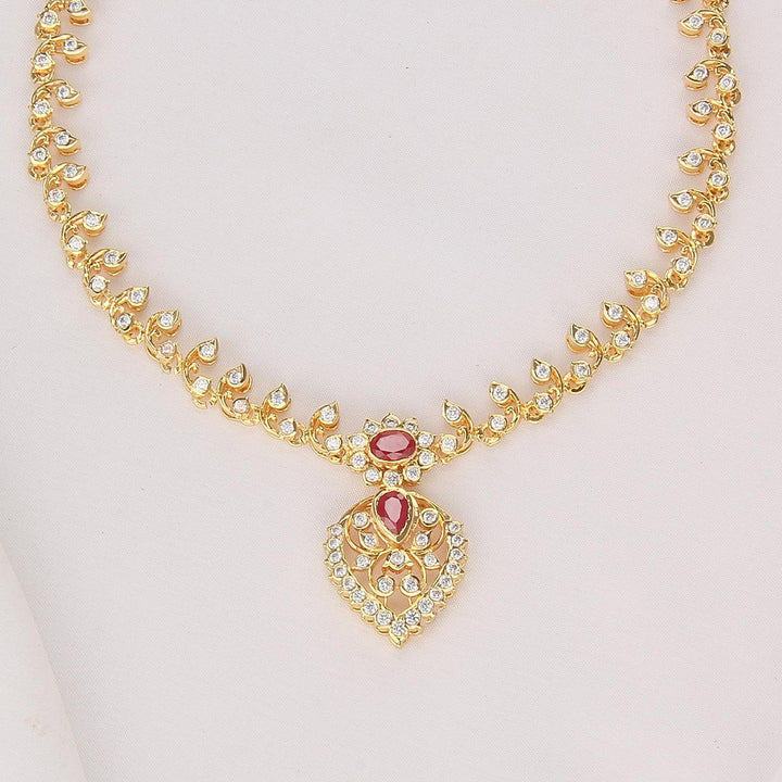 Sparkle Diamond Design Short Necklace