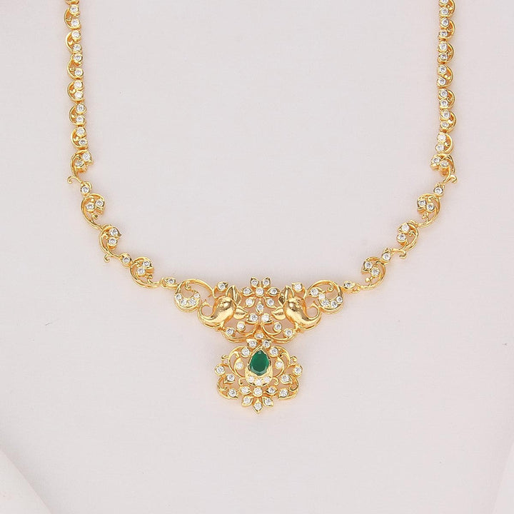 Glitz Diamond Design Short Necklace