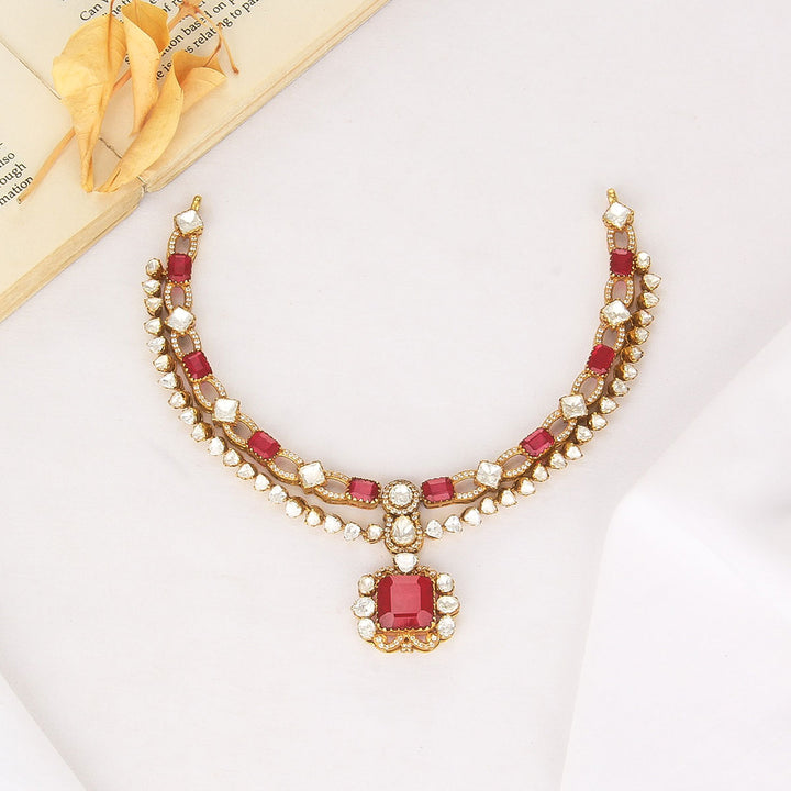 Red Giant Short Necklace