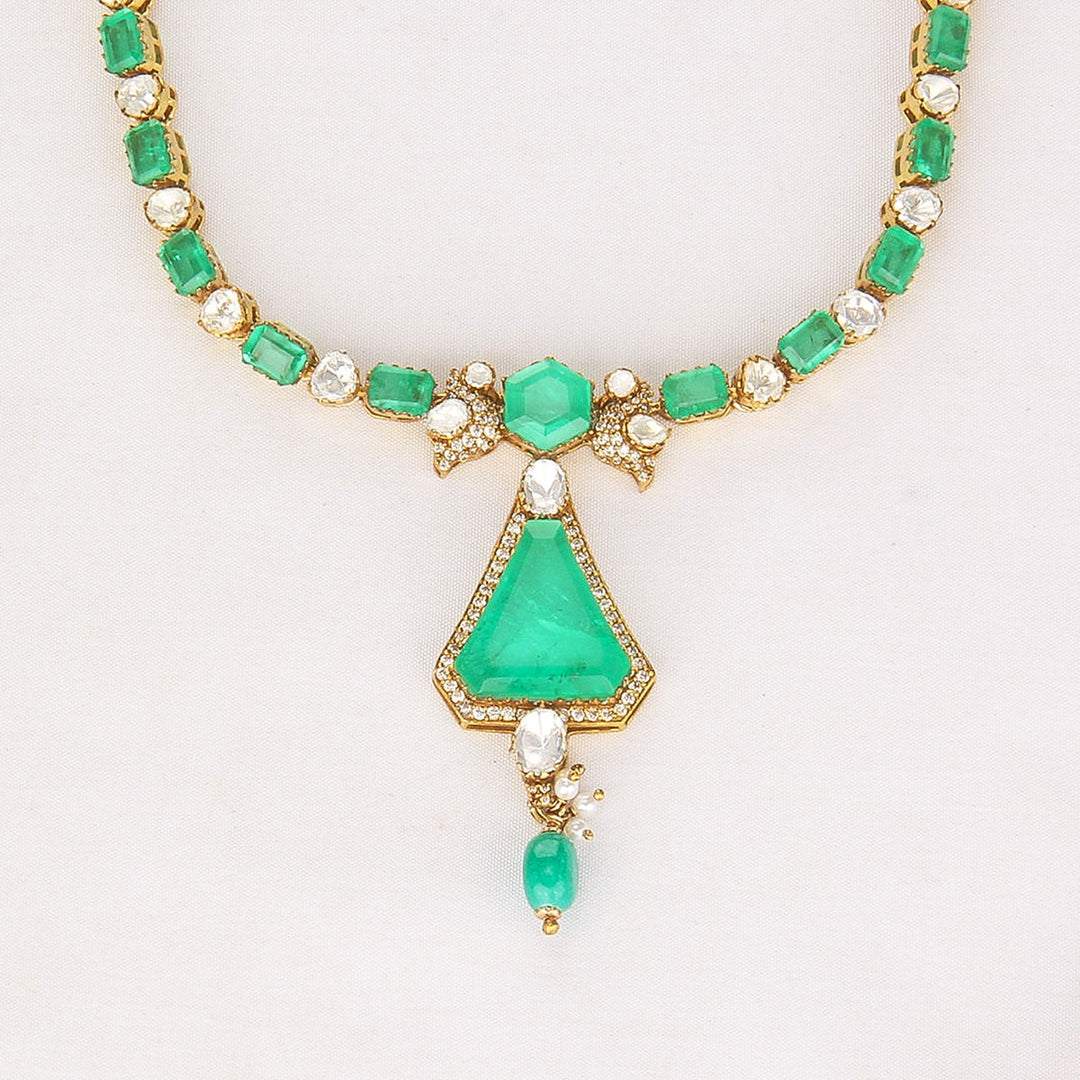 Virushka Short Necklace