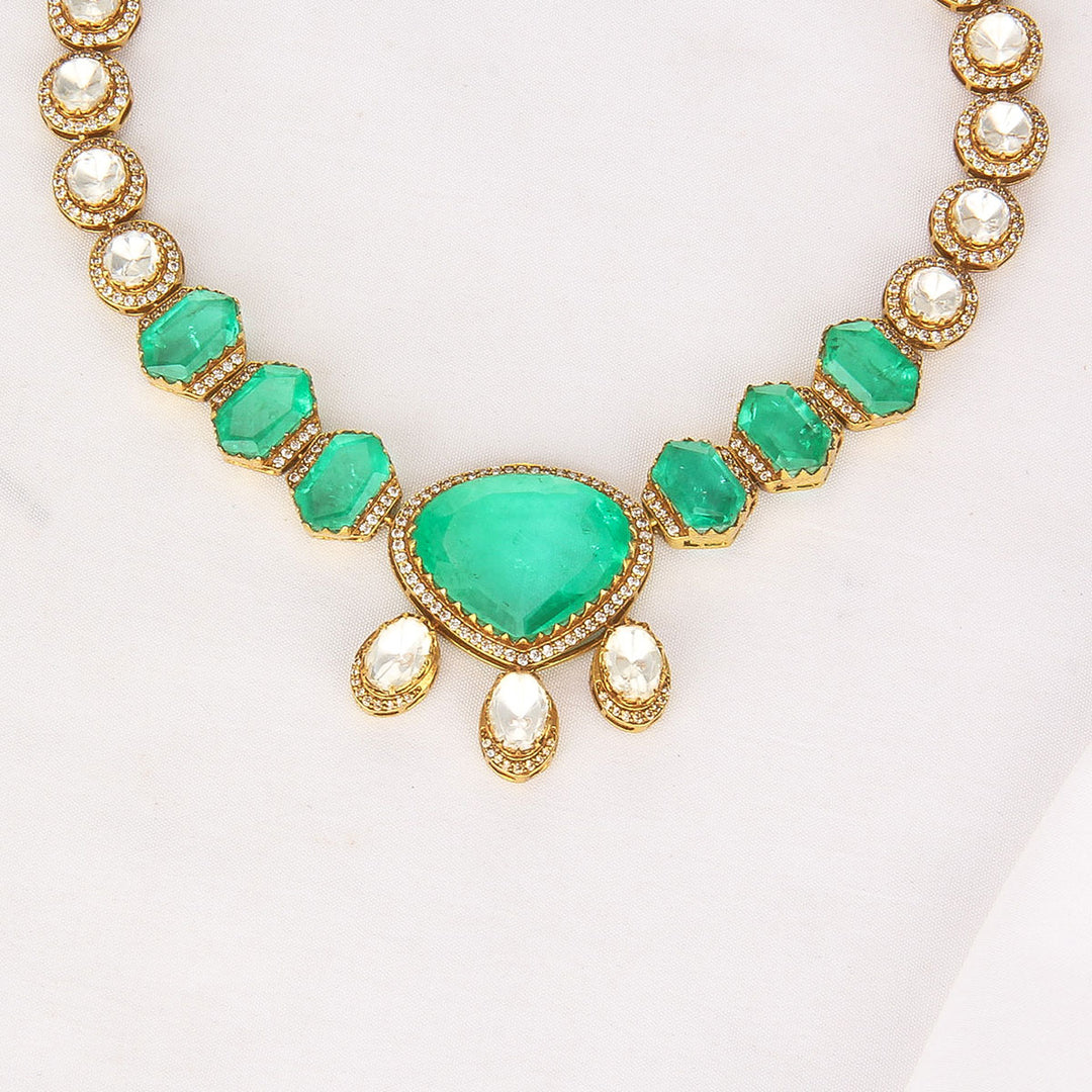 Jivikha Short Necklace