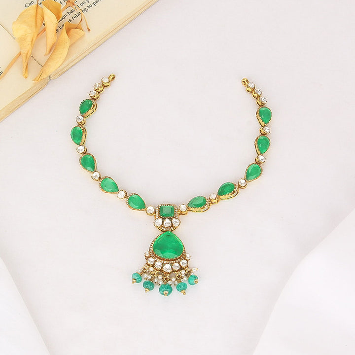 Asvika Short Necklace