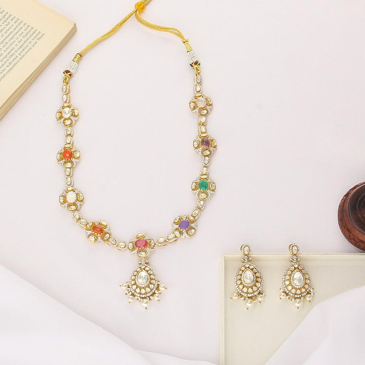 Prisha Short Necklace Set