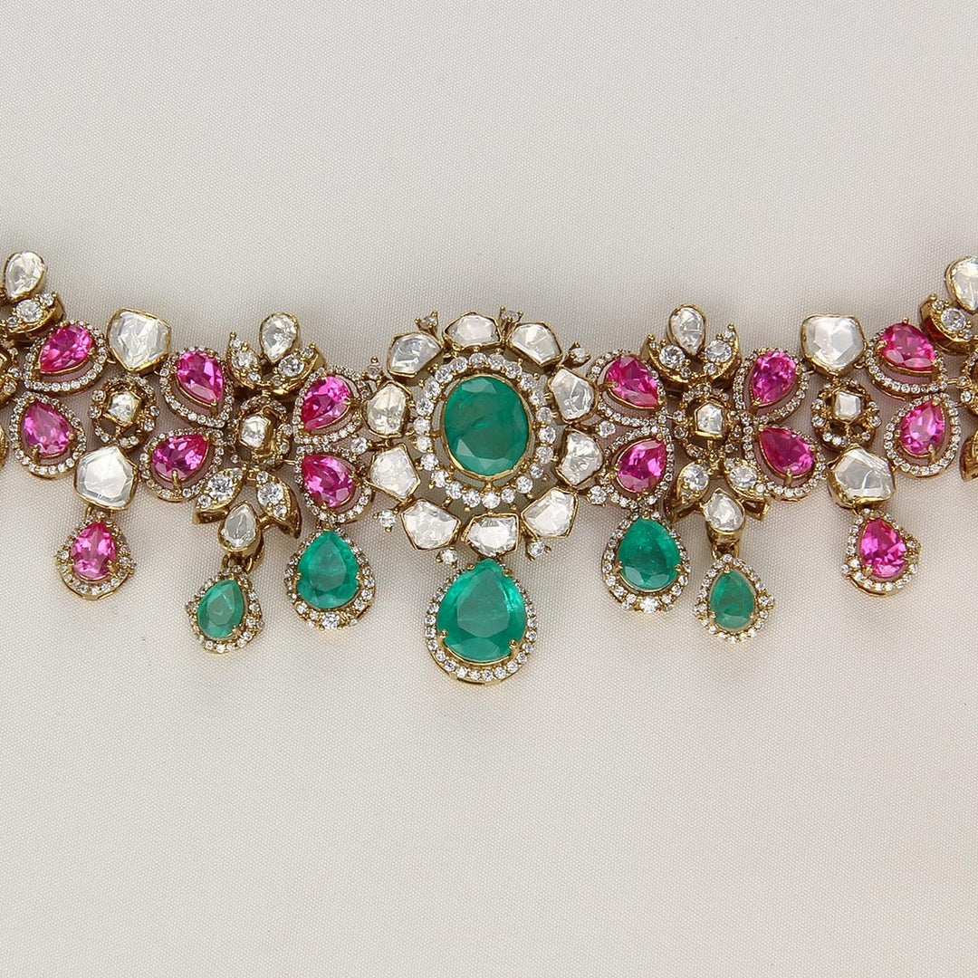 Pretty Look Choker Set