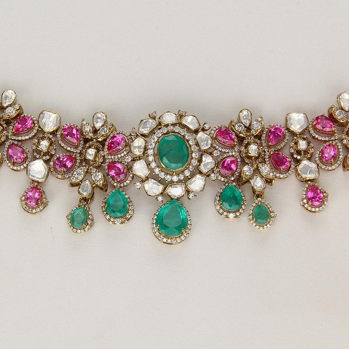 Pretty Look Choker Set