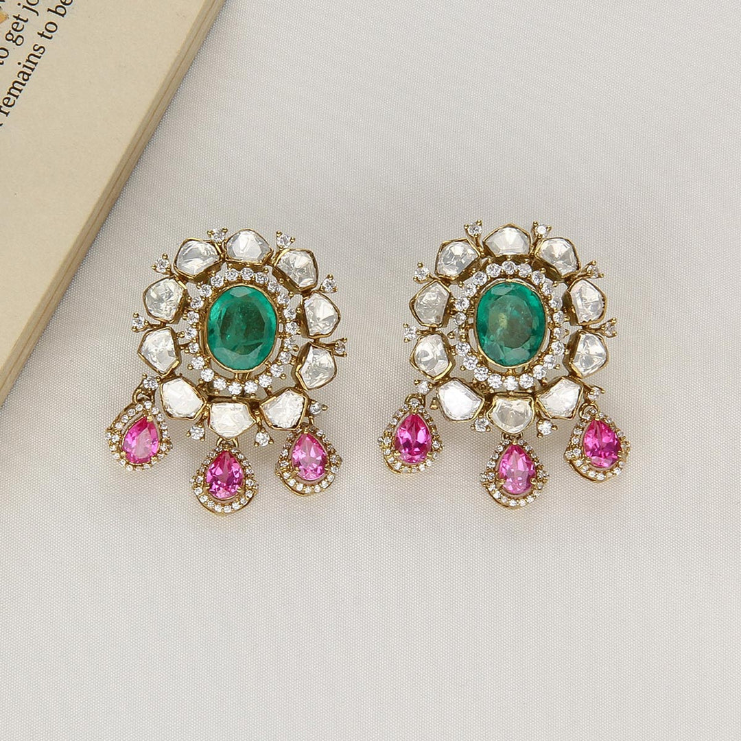 Pretty Look Choker Set