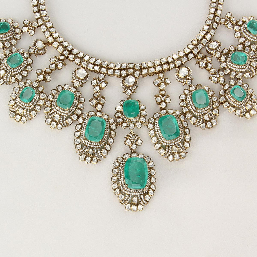 Trendy Glow Short Necklace Set