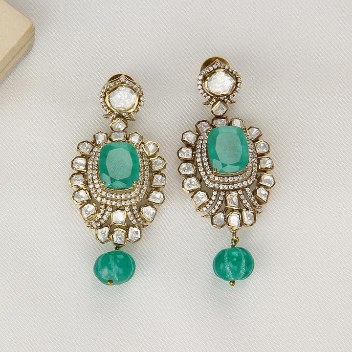 Trendy Glow Short Necklace Set