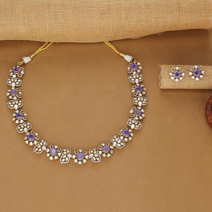 Hershitha Victorian Short Necklace Set