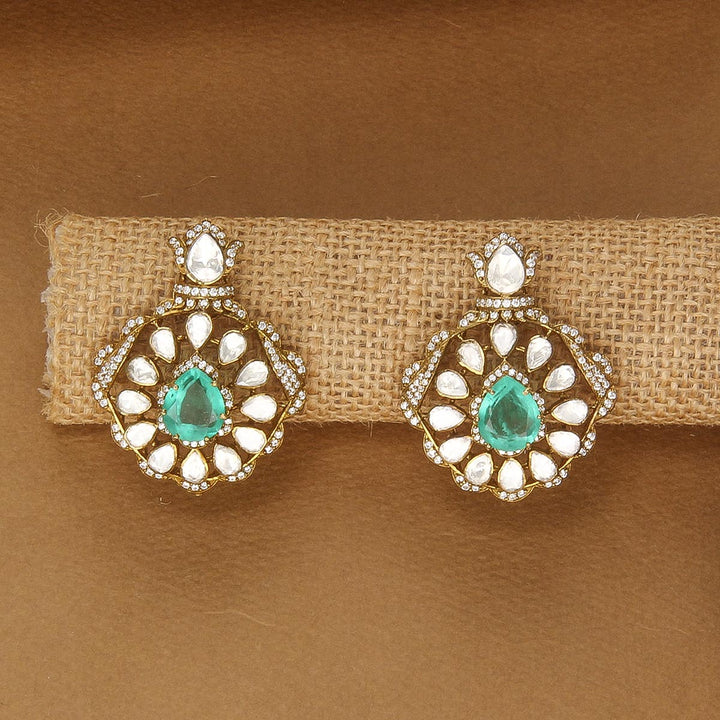 Trendy Victorian Short Necklace Set
