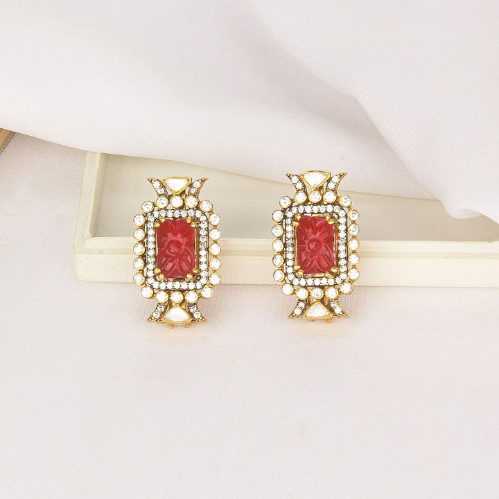 Vidhana Short Necklace Set