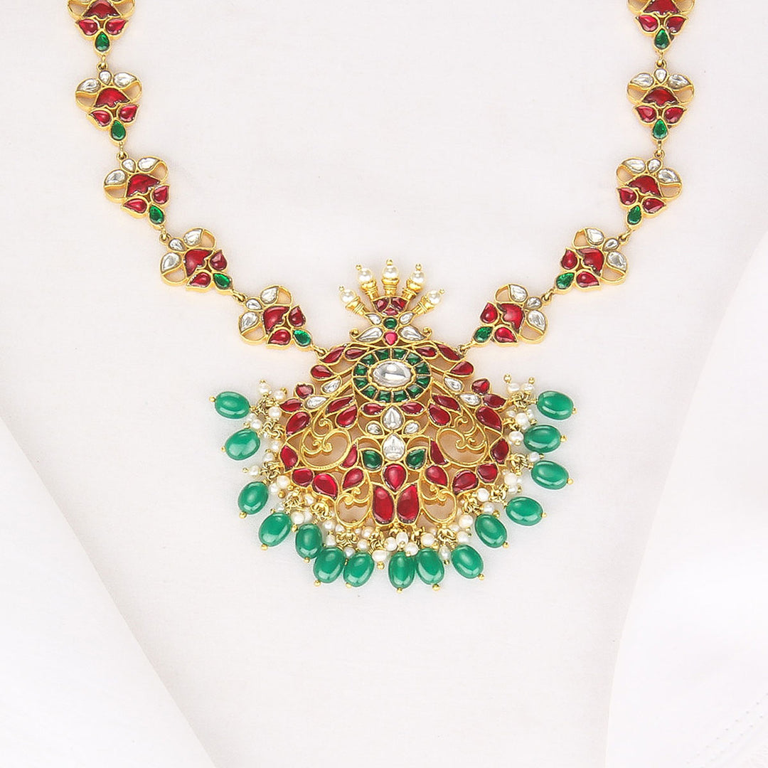 Vivera Kundan Short Necklace