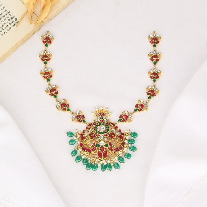 Vivera Kundan Short Necklace