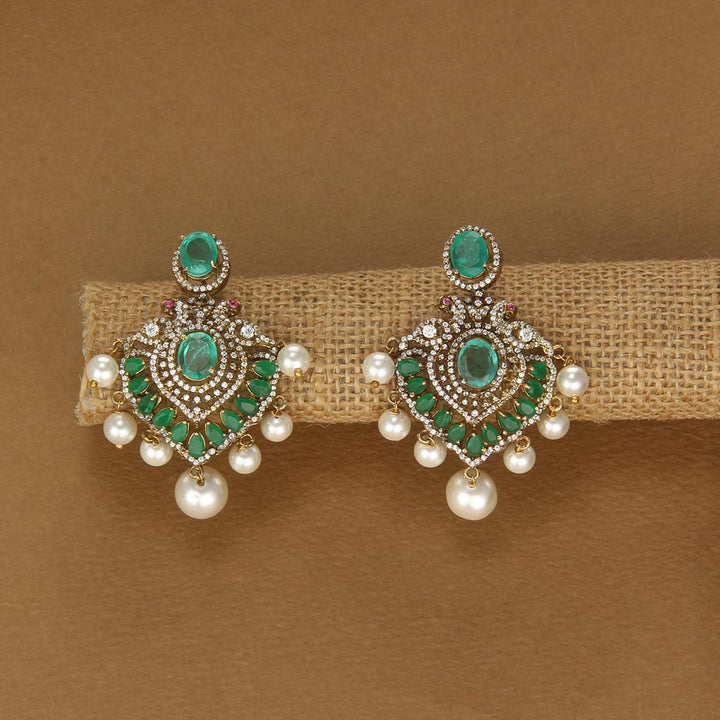 Luxurious Victorian Long Necklace Set
