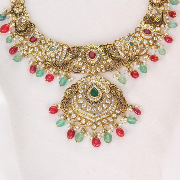 Chic & Glow Short Necklace