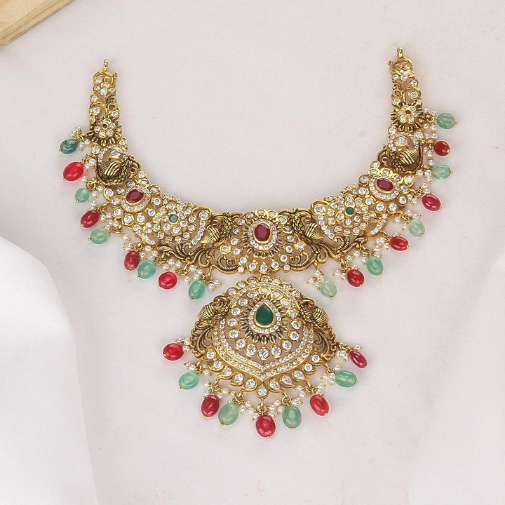 Chic & Glow Short Necklace