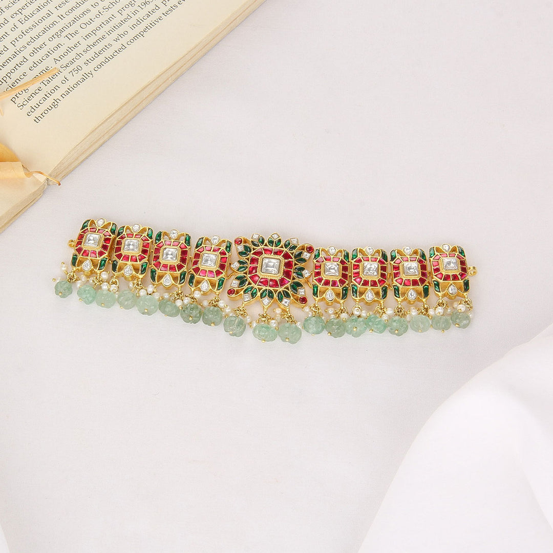 Chic & Fabulous Kundan Choker