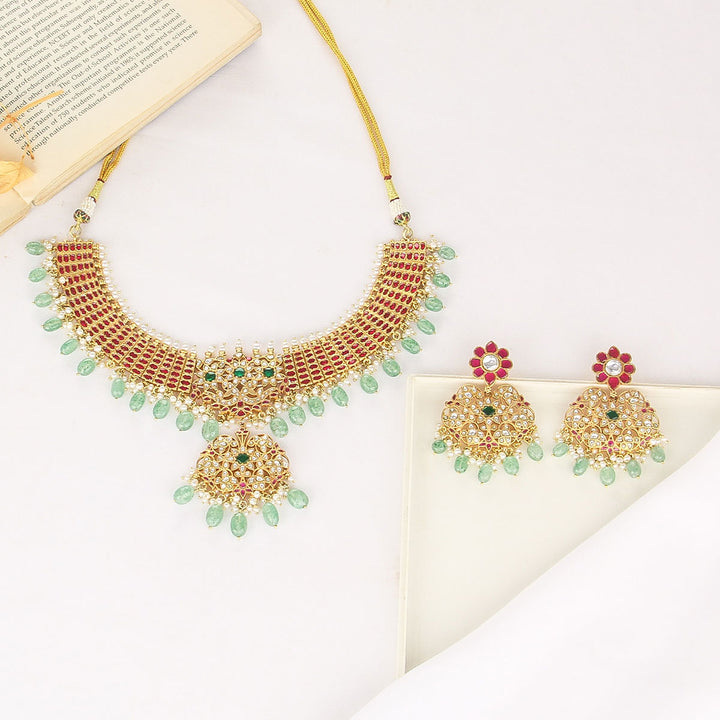 Jesika Short Necklace Set