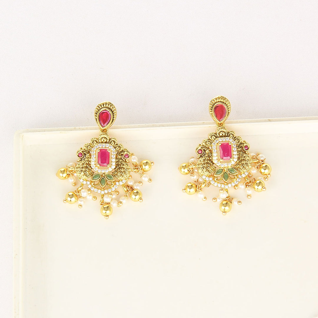 Hashlini Short Necklace Set