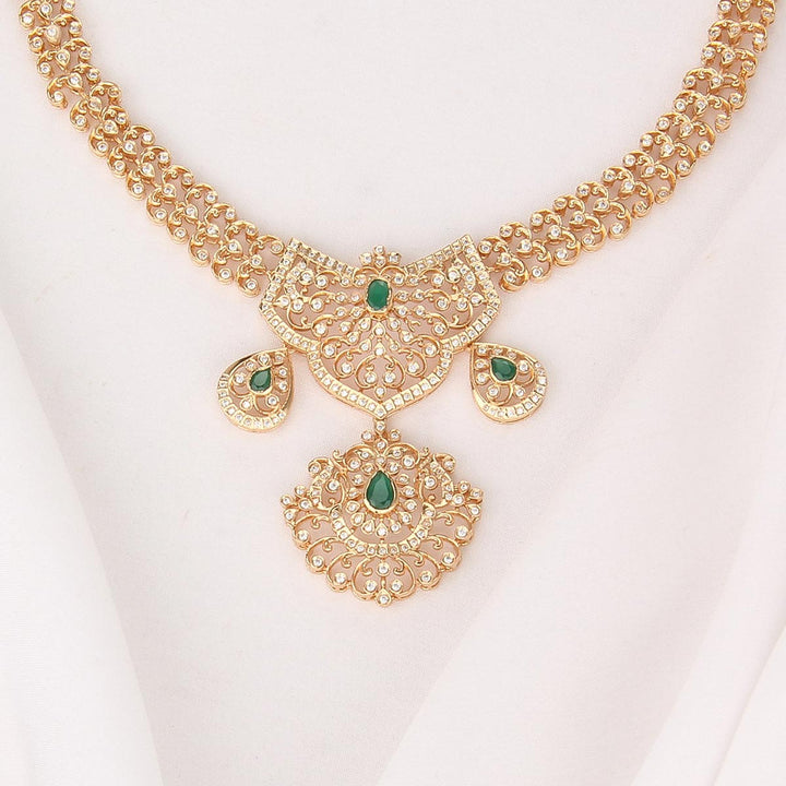 Venisha Short Necklace
