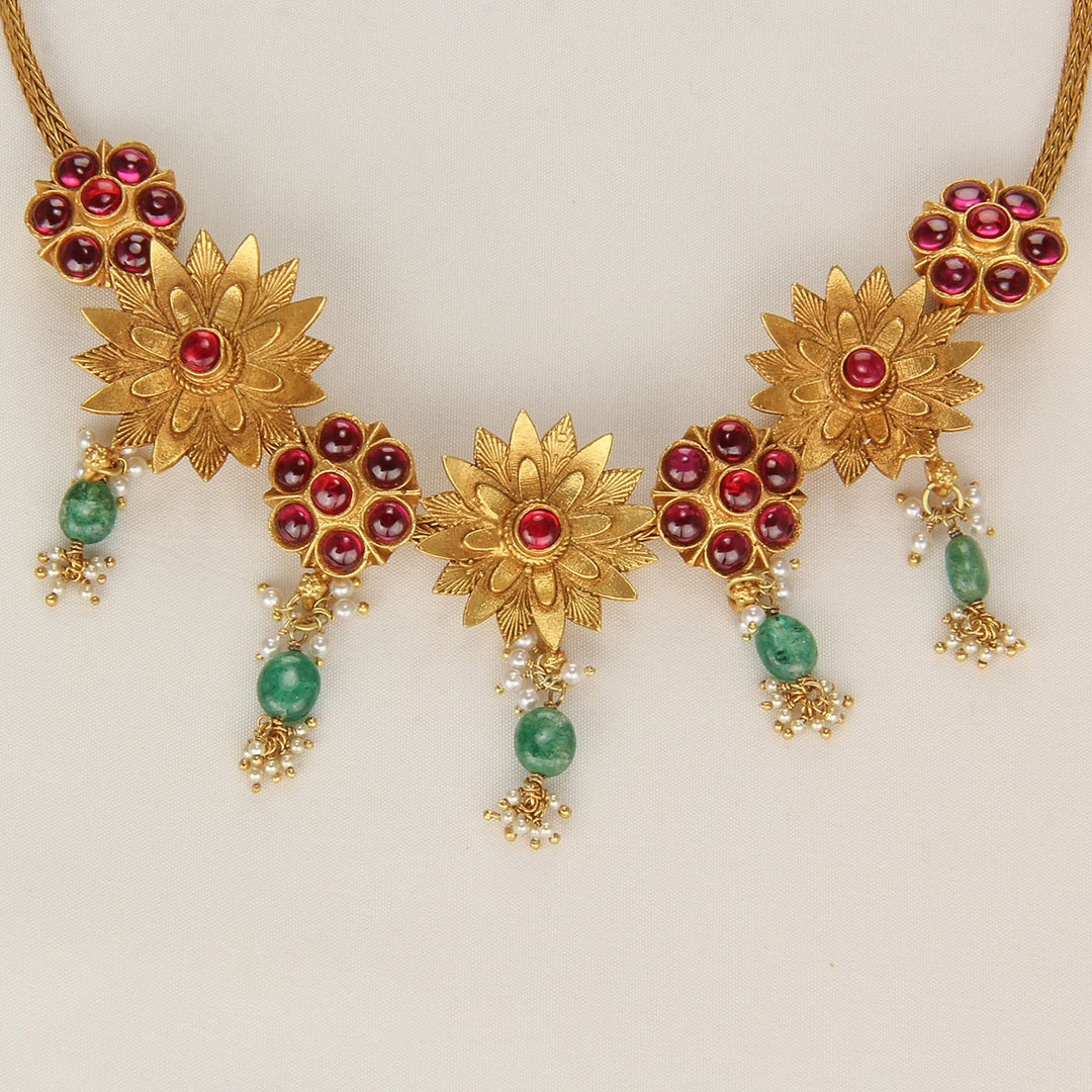Dhaisini Floral Short Necklace Set