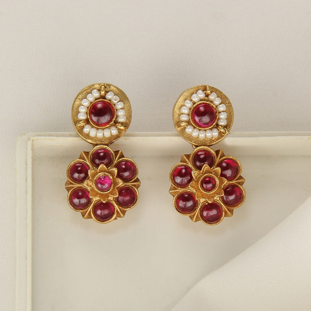 Dhaisini Floral Short Necklace Set