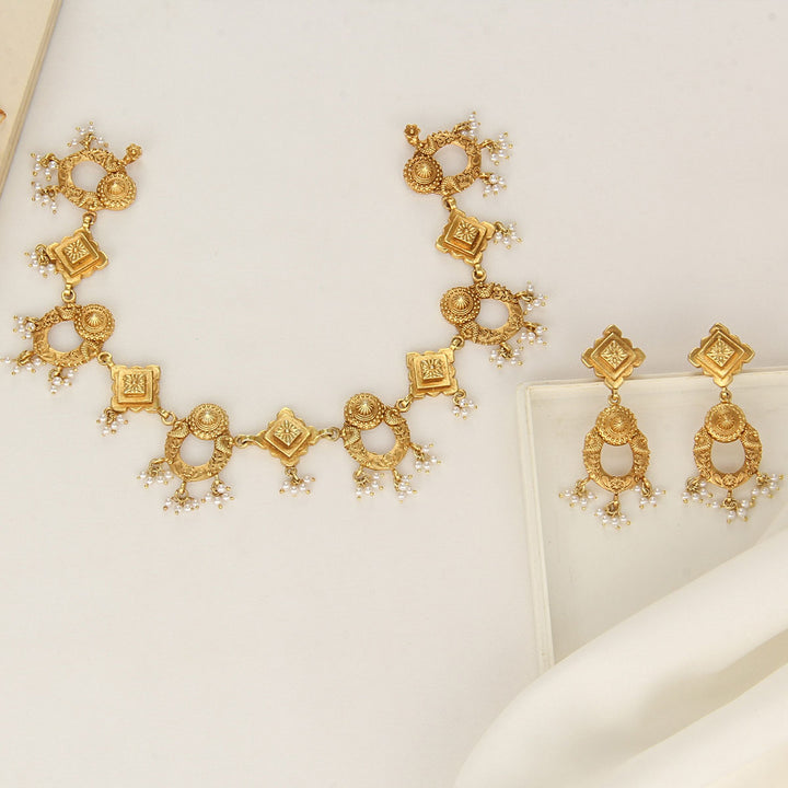 Thishitha Short Necklace Set