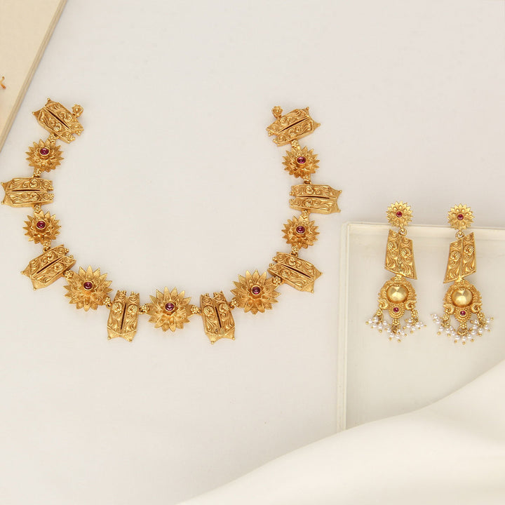 Window shallow Choker Necklace Set