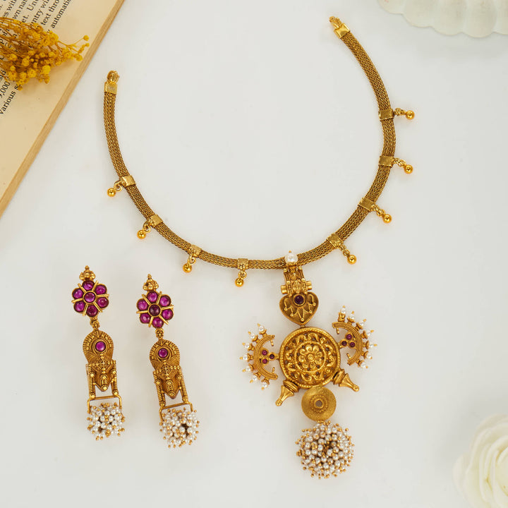 Yathvika Short Necklace Set