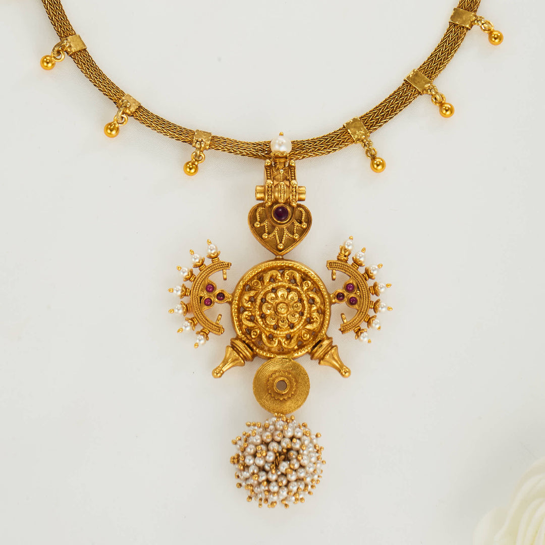 Yathvika Short Necklace Set